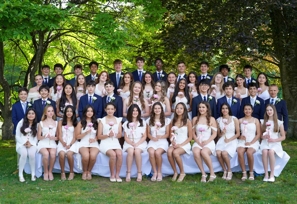 Group photo of a graduating class